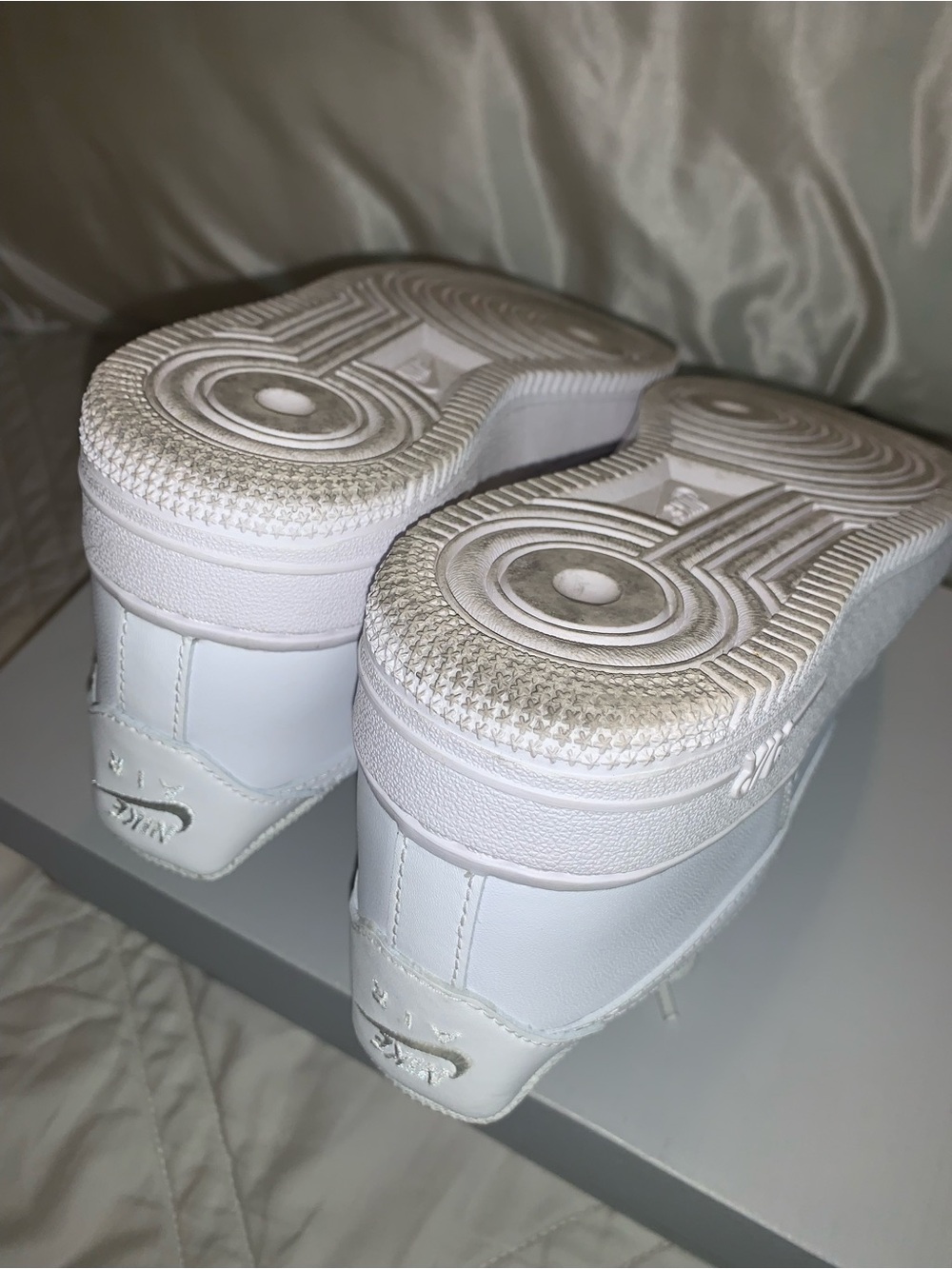 Nike WMNS Air Force 1 '07 White - Picture 9 of 10